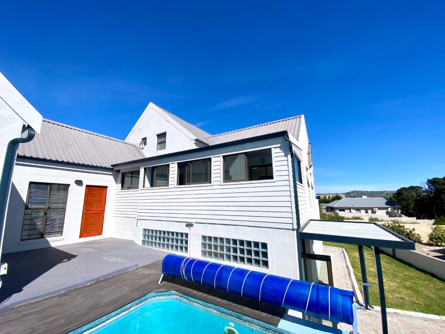 7 Bedroom Property for Sale in Myburgh Park Western Cape